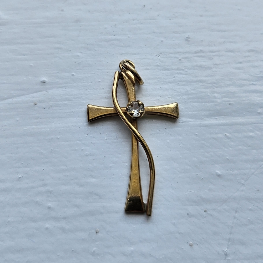 14k Gold Cross Pendant